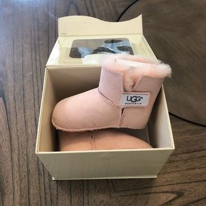 New in Box Infant Blush pink Ugg Boots Size L